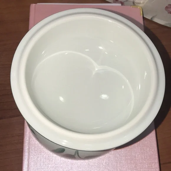 NWT Porcelain covered box-Silk Flowers by Mikasa - Picture 7 of 11